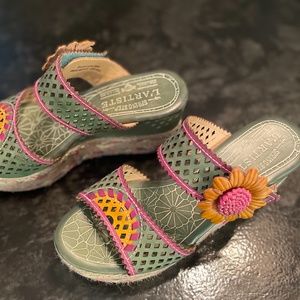 L’Artiste Platform Slide Sandal - NWOT